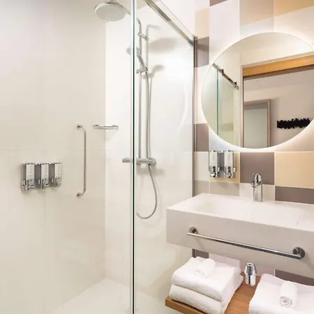 Hotell Hampton By Hilton Center