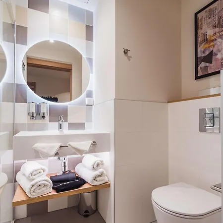 Hampton By Hilton Center Hotel Lodz