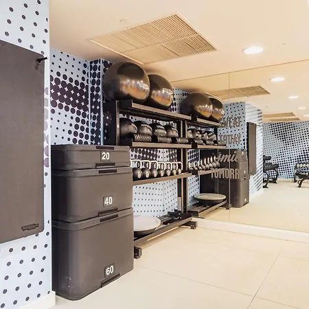 Hampton By Hilton Center