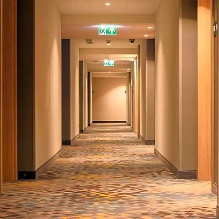 Hampton By Hilton Center Hotel