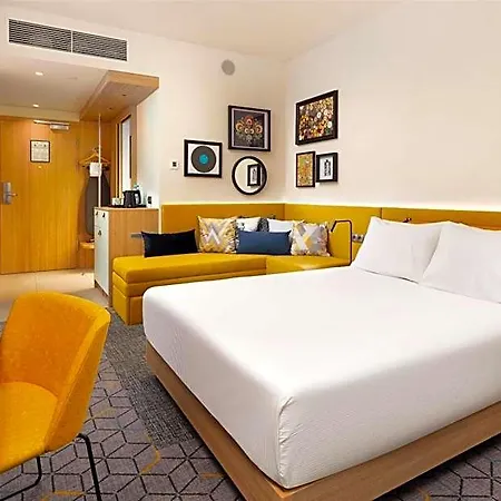 Hampton By Hilton Center Hotel