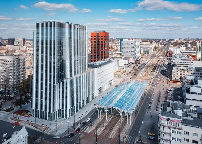 מלון Hampton By Hilton Center