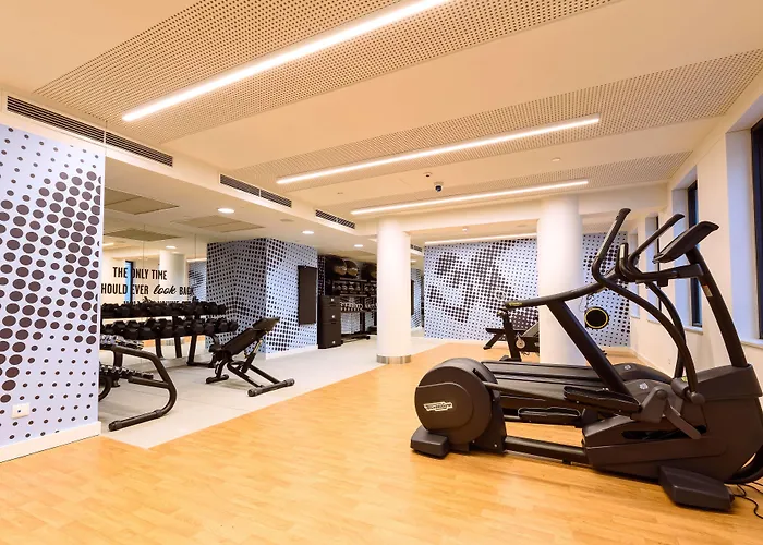 מלון Hampton By Hilton Center לודז'