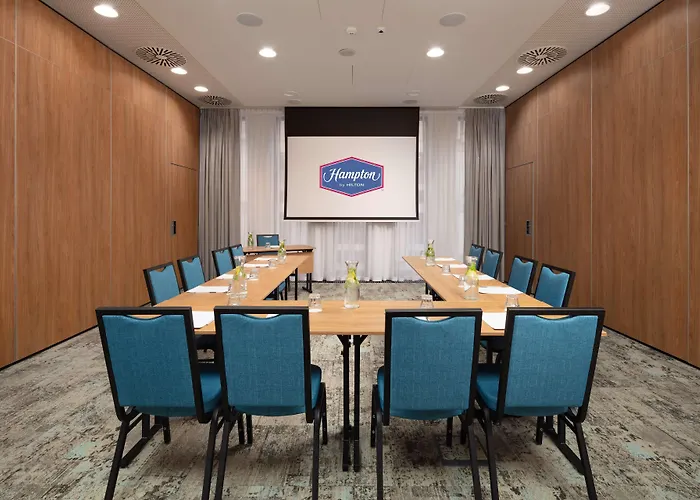 فندق Hampton By Hilton Center 3*