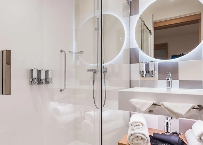 Hampton By Hilton Center